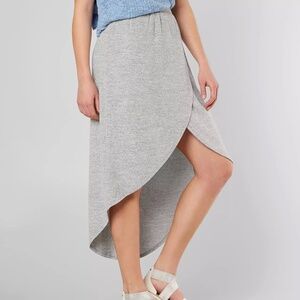 HYFVE from Buckle Soft Comfy Tulip Heathered Grey High Low Skirt, SZ: Medium